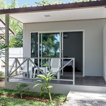Lanta Coral Beach Resort Koh Lanta Ngoại thất bức ảnh