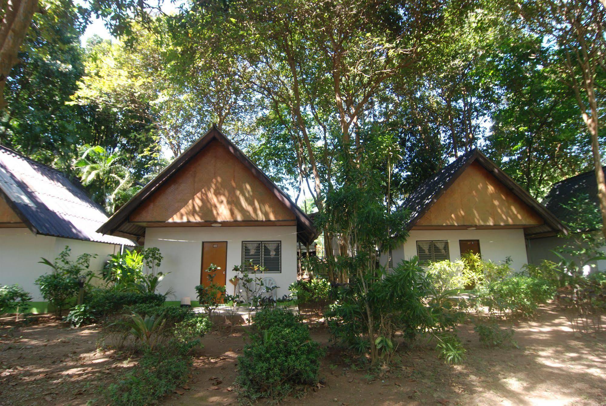Lanta Coral Beach Resort Koh Lanta Ngoại thất bức ảnh