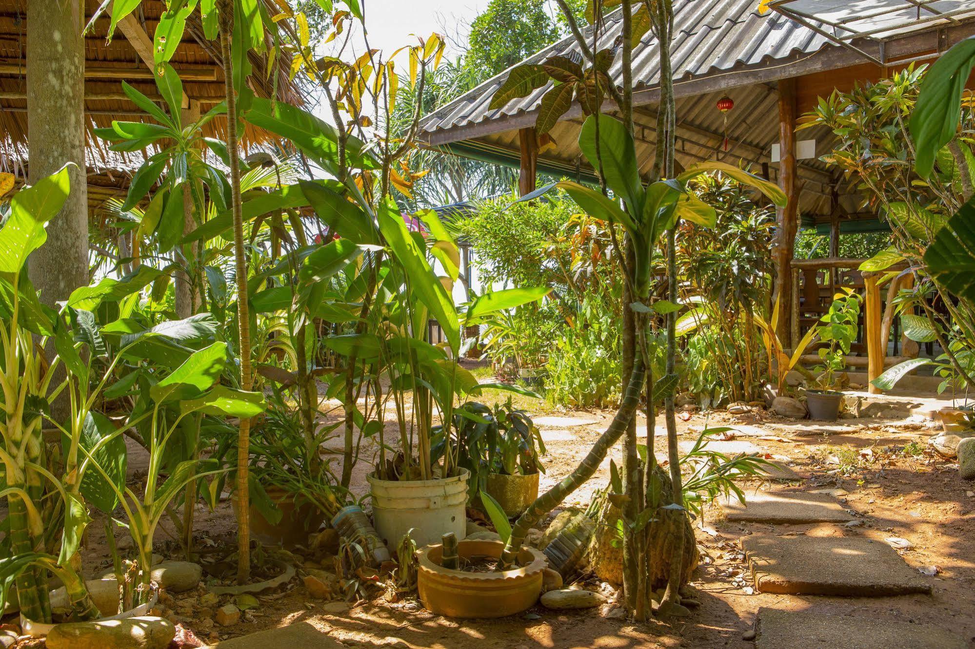 Lanta Coral Beach Resort Koh Lanta Ngoại thất bức ảnh
